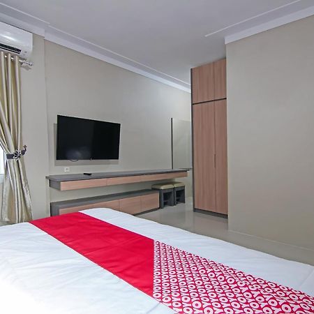 Oyo 91681 Raysa Homestay Pekanbaru Kültér fotó