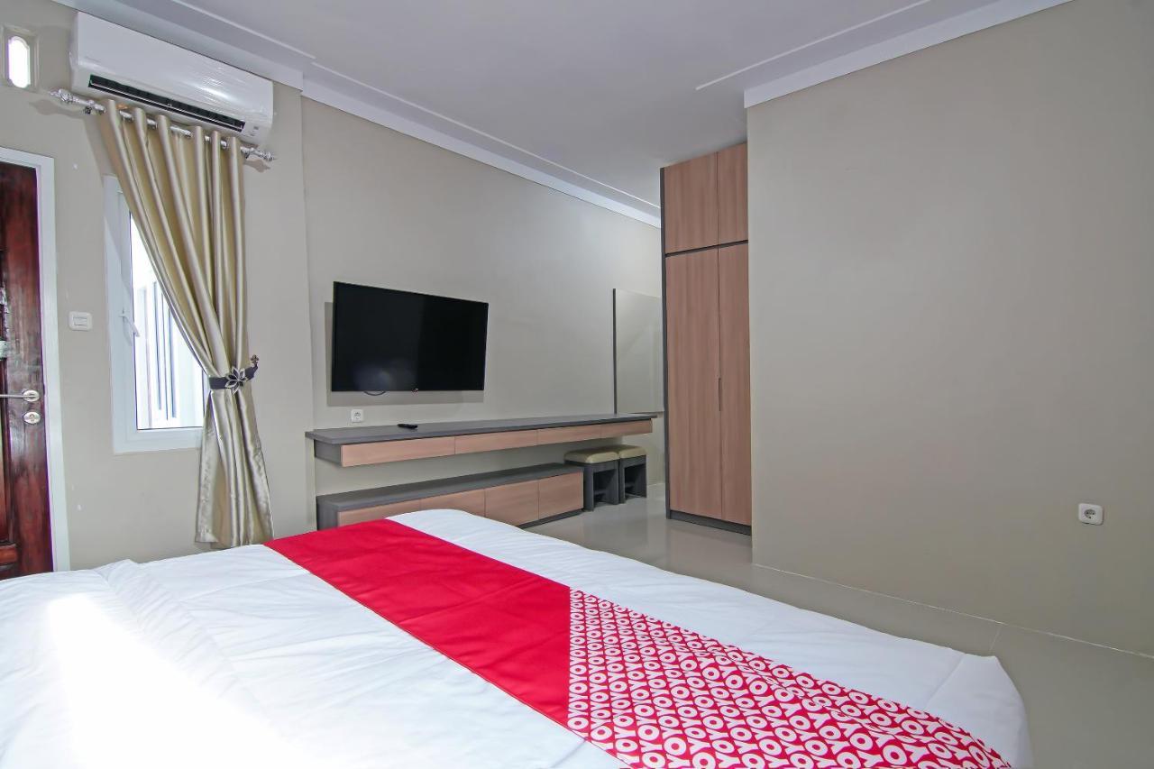 Oyo 91681 Raysa Homestay Pekanbaru Kültér fotó