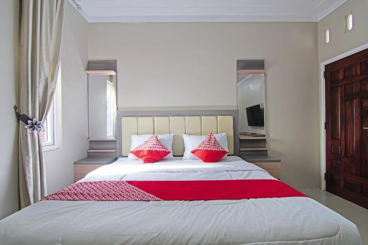 Oyo 91681 Raysa Homestay Pekanbaru Kültér fotó
