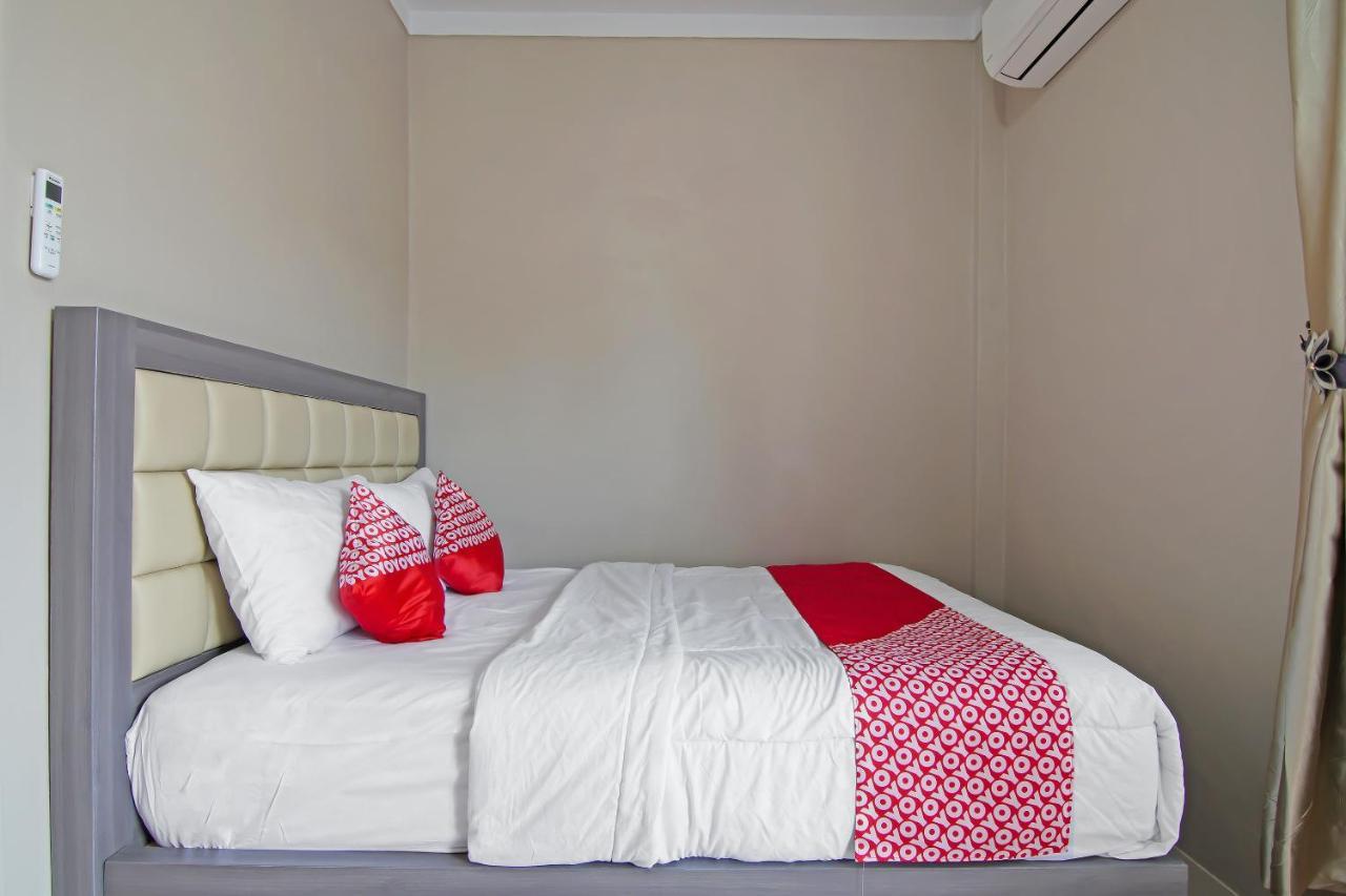 Oyo 91681 Raysa Homestay Pekanbaru Kültér fotó